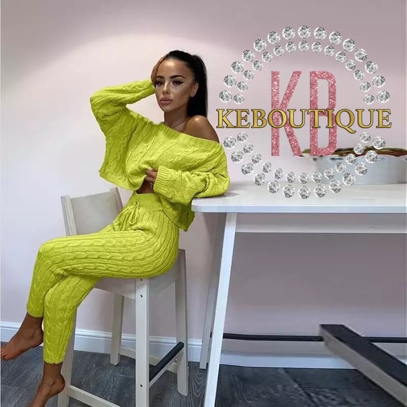 Cable Knit Two Piece lounge set ! - Picture 4 of 8